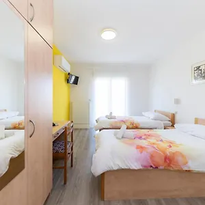 Irena Casa de hóspedes Zadar
